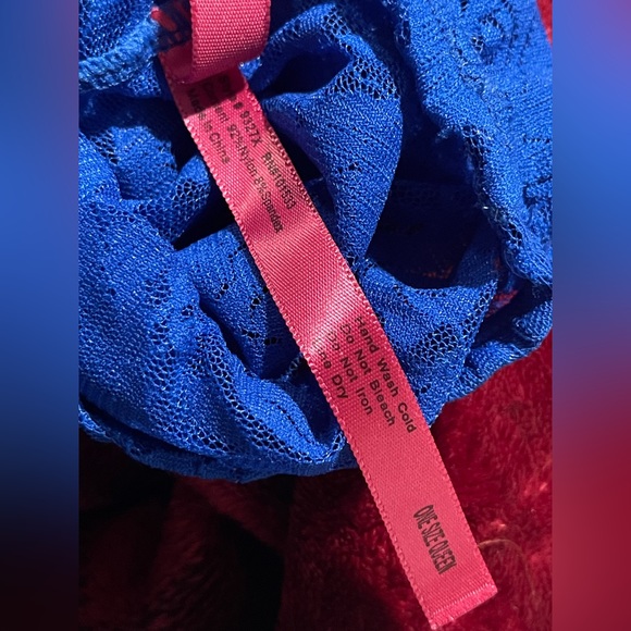 She wore blue lace leggings queen size NWOT Very rare vintage 90s - Picture 3 of 4